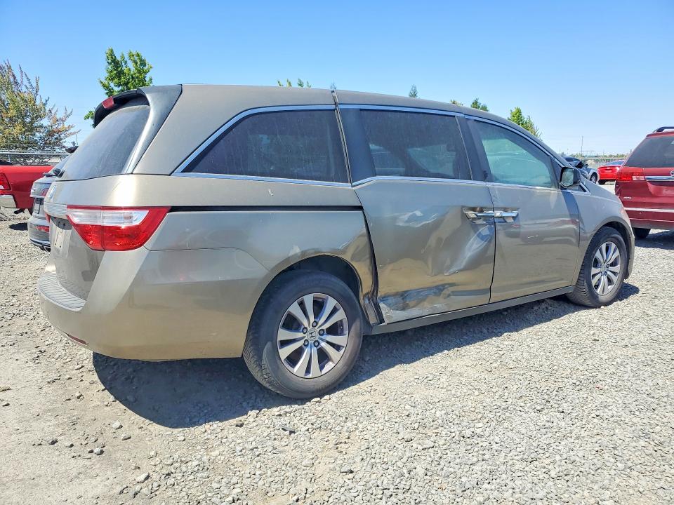Photo 3 from auction – 2013 HONDA ODYSSEY with VIN 5FNRL5H6XDB070133