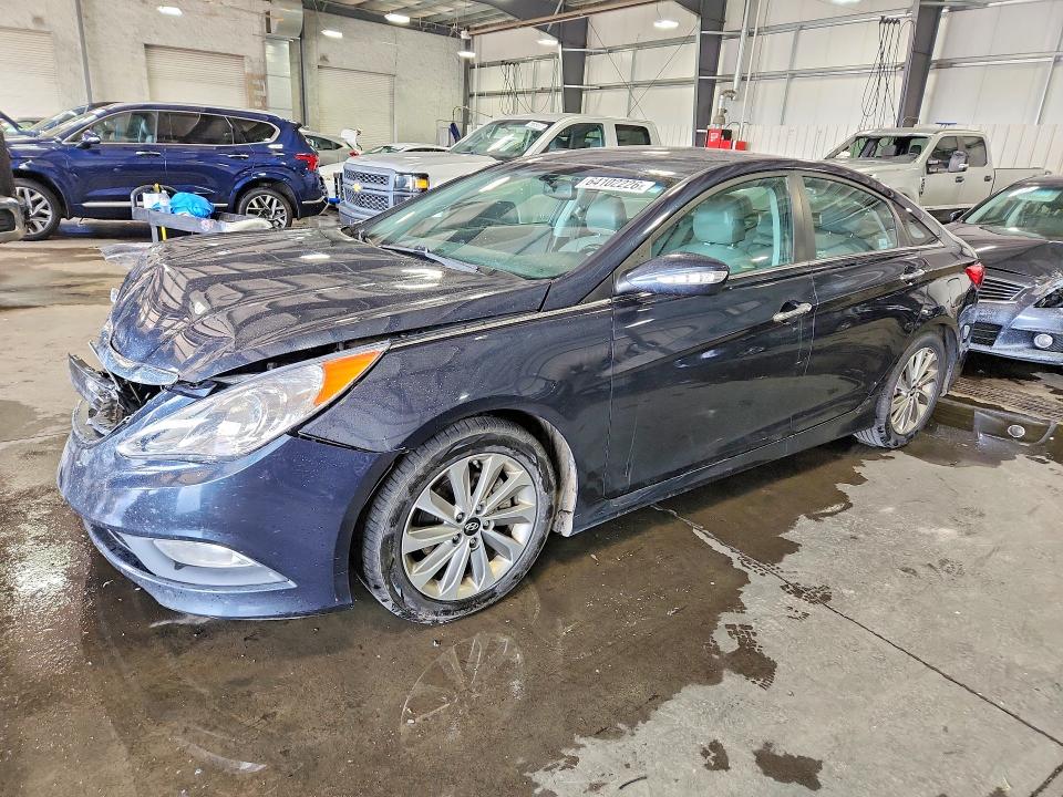 HYUNDAI SONATA 2014 with VIN 5NPEC4AC3EH913505 - Photo from auction