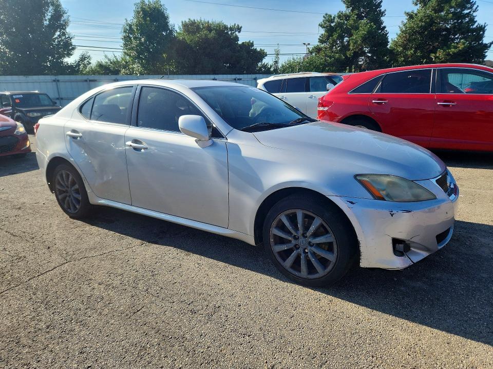 Photo 4 from auction – 2006 LEXUS IS with VIN JTHCK262X65006572