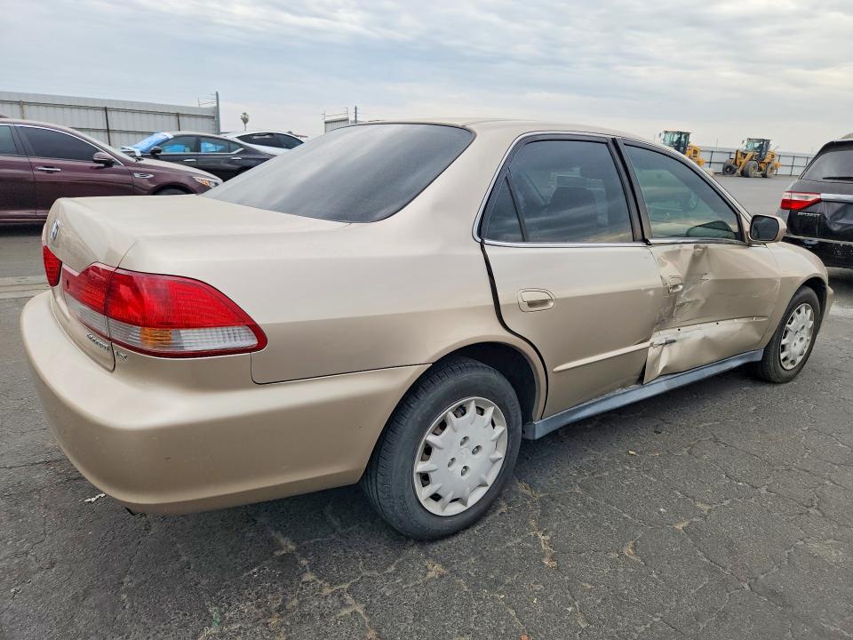 Photo 3 from auction – 2002 HONDA ACCORD with VIN 3HGCG66552G702832
