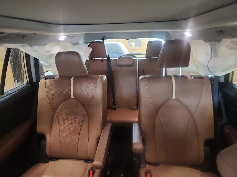 Photo 10 from auction – 2024 TOYOTA GRAND HIGHLANDER with VIN 5TDAAAB53RS043774