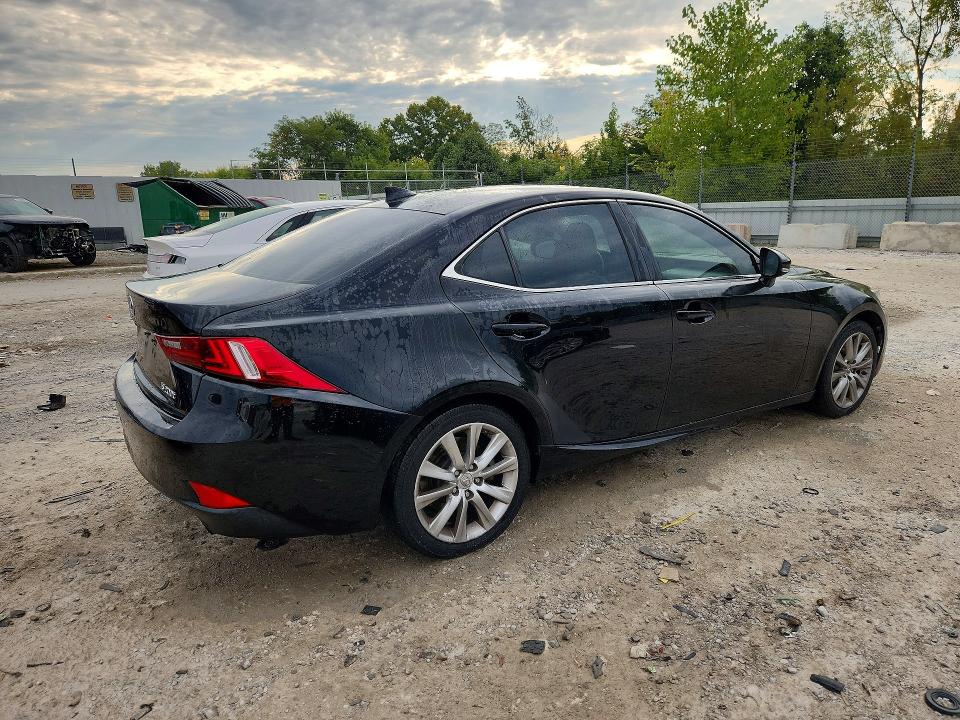 Photo 3 from auction – 2016 LEXUS IS with VIN JTHBA1D26G5002158