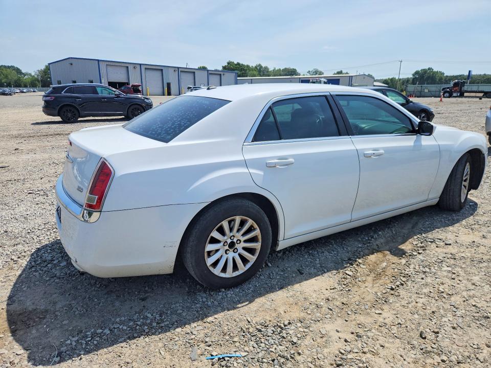 Photo 3 from auction – 2013 CHRYSLER 300 with VIN 2C3CCAAG5DH544702