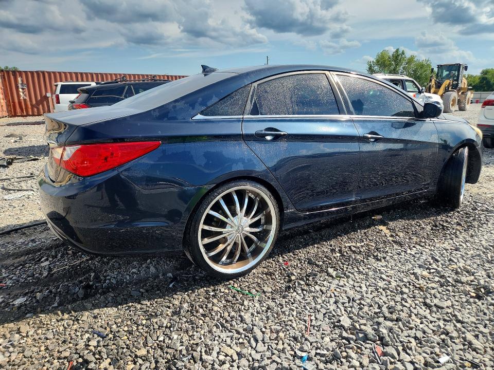 Photo 3 from auction – 2013 HYUNDAI SONATA with VIN 5NPEB4AC7DH568187