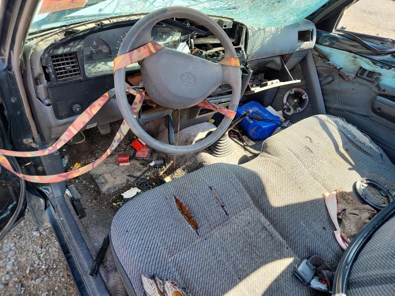 Photo 8 from auction – 1994 TOYOTA PICKUP with VIN 4TARN81A0RZ288833