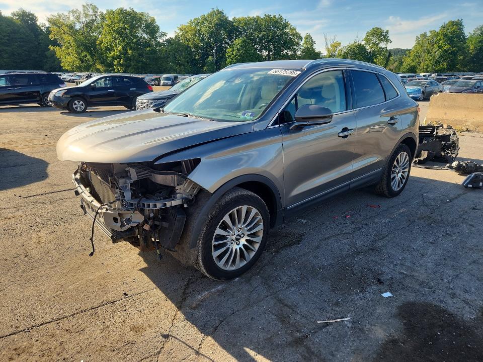 LINCOLN MKC 2016 with VIN 5LMCJ3D91GUJ18252 - Photo from auction