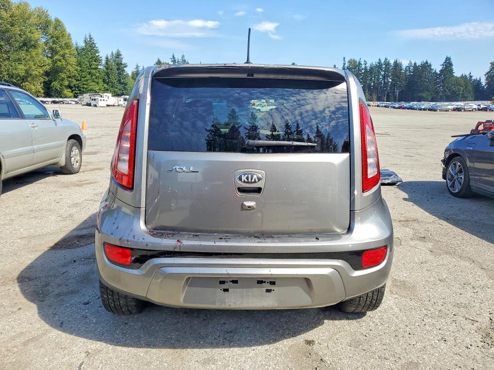 Photo 6 from auction – 2013 KIA SOUL with VIN KNDJT2A66D7599915