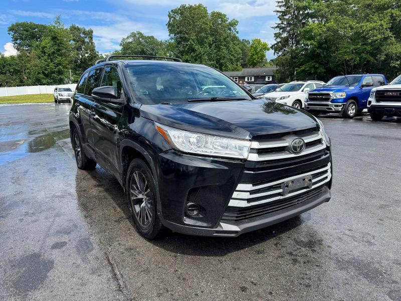 Photo 4 from auction – 2018 TOYOTA HIGHLANDER with VIN 5TDBZRFH5JS850690
