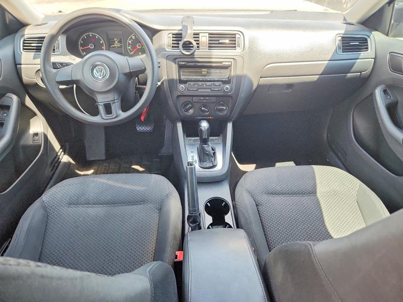 Photo 8 from auction – 2014 VOLKSWAGEN JETTA with VIN 3VW2K7AJ7EM372312