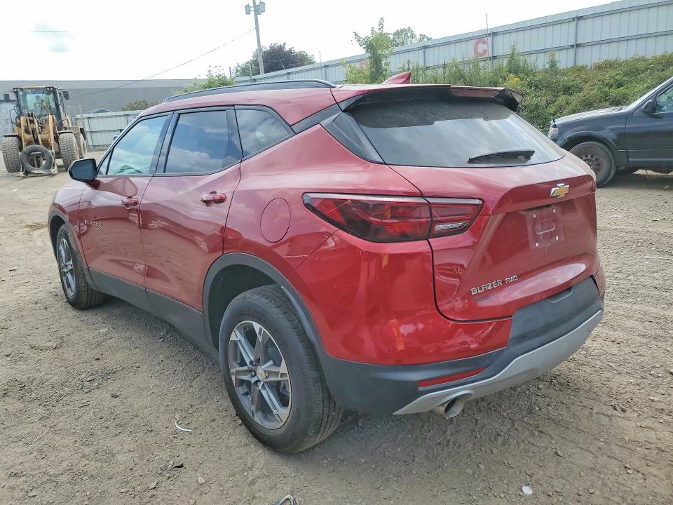 Photo 2 from auction – 2025 CHEVROLET BLAZER with VIN 3GNKBHR4XSS272467