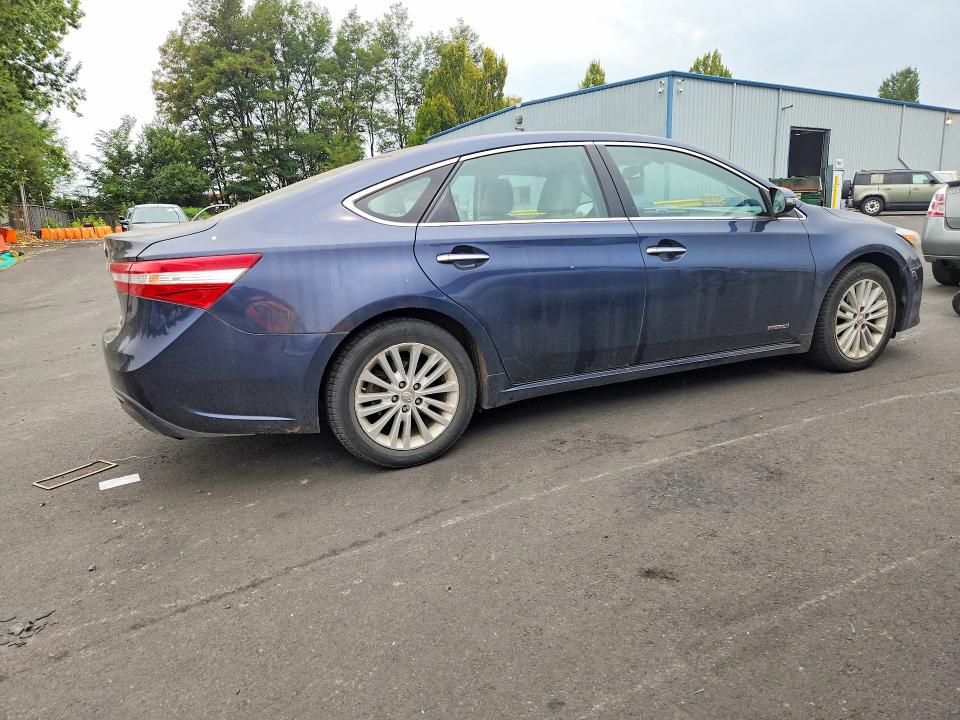 Photo 3 from auction – 2015 TOYOTA AVALON HYBRID with VIN 4T1BD1EB7FU044510