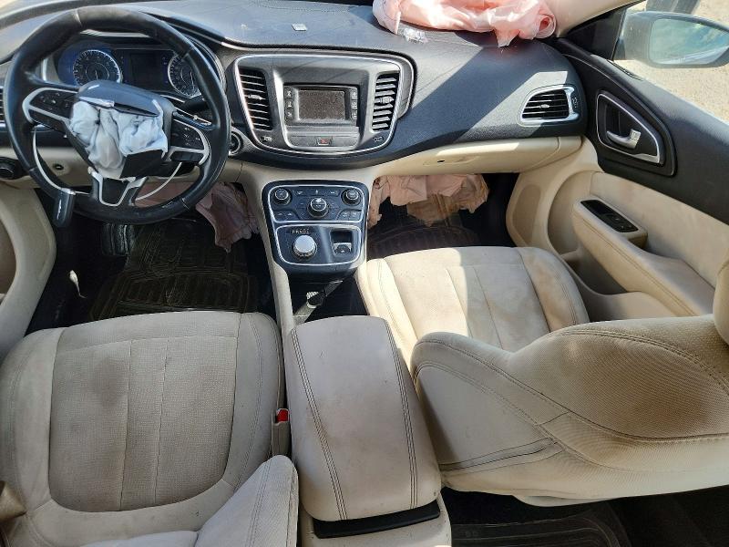 Foto 8 de la subasta – 2015 CHRYSLER 200 con VIN 1C3CCCAB5FN532950