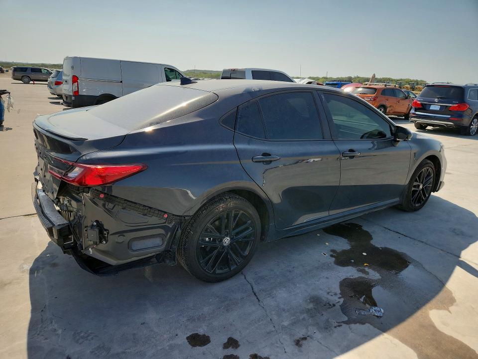 Photo 3 from auction – 2026 TOYOTA CAMRY with VIN 4T1DAACK0TU296034