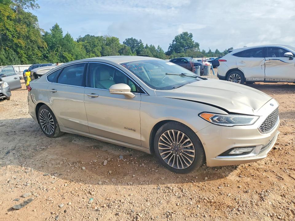Снимка 4 от търг – 2017 FORD FUSION с VIN 3FA6P0RU3HR138029