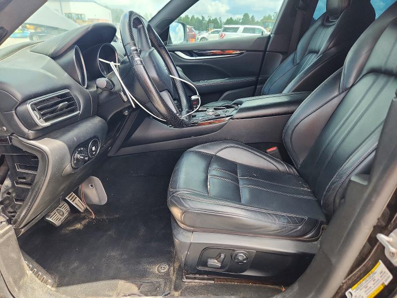 Photo 7 from auction – 2017 MASERATI LEVANTE with VIN ZN661XUS8HX262717