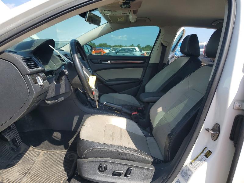 Photo 7 from auction – 2015 VOLKSWAGEN PASSAT with VIN 1VWBS7A37FC068174