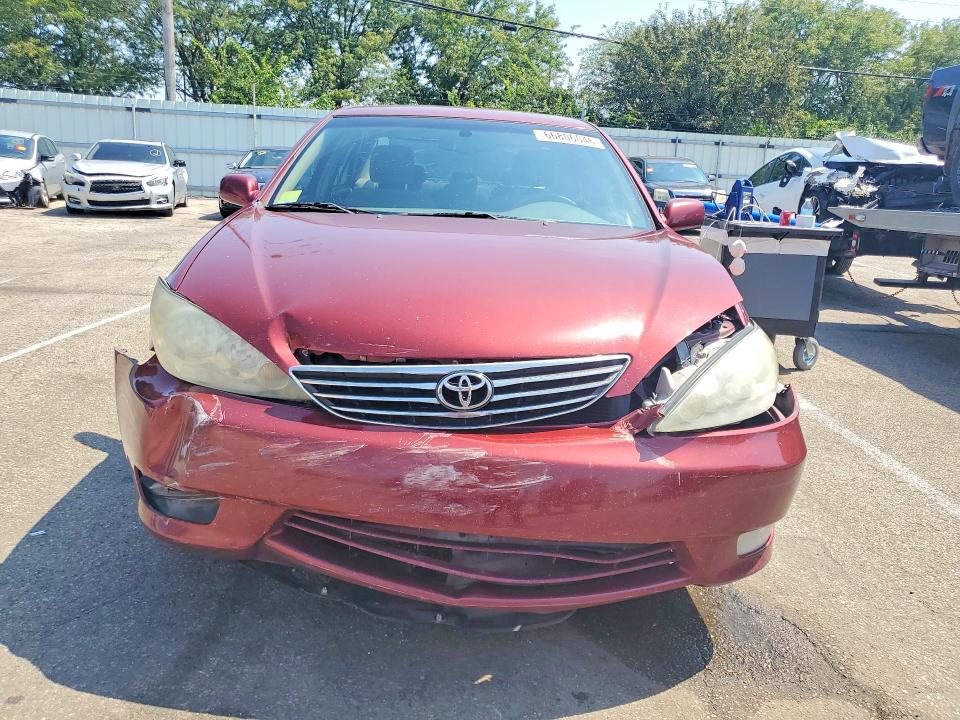 Photo 5 from auction – 2005 TOYOTA CAMRY with VIN 4T1BE32K25U059704