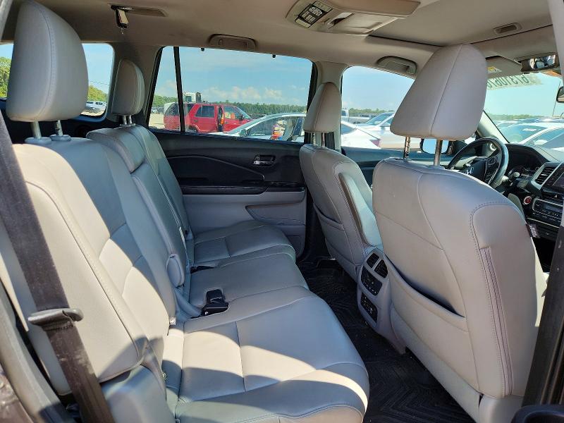 Photo 11 from auction – 2017 HONDA PILOT with VIN 5FNYF6H92HB041170