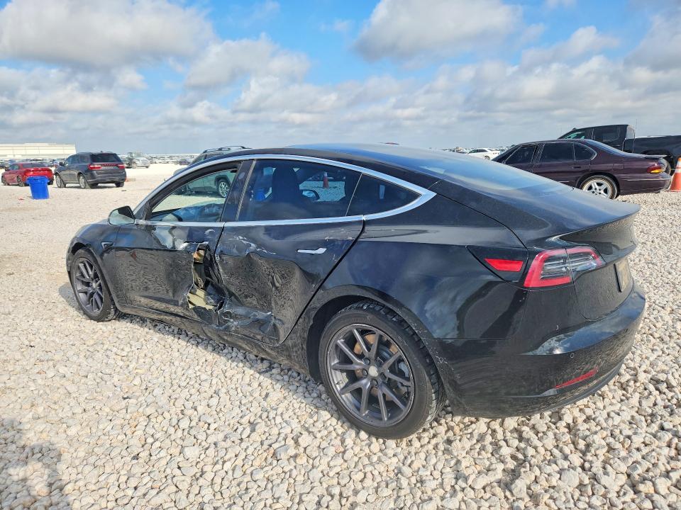 Photo 2 from auction – 2019 TESLA MODEL 3 with VIN 5YJ3E1EBXKF193390