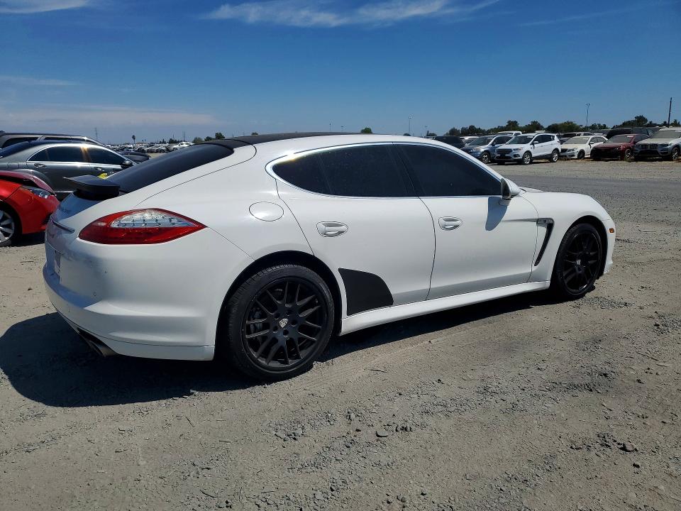 Photo 3 from auction – 2010 PORSCHE PANAMERA with VIN WP0AB2A74AL065780