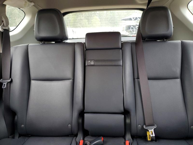 Photo 10 from auction – 2018 TOYOTA RAV4 HV with VIN JTMDJREV0JD214973
