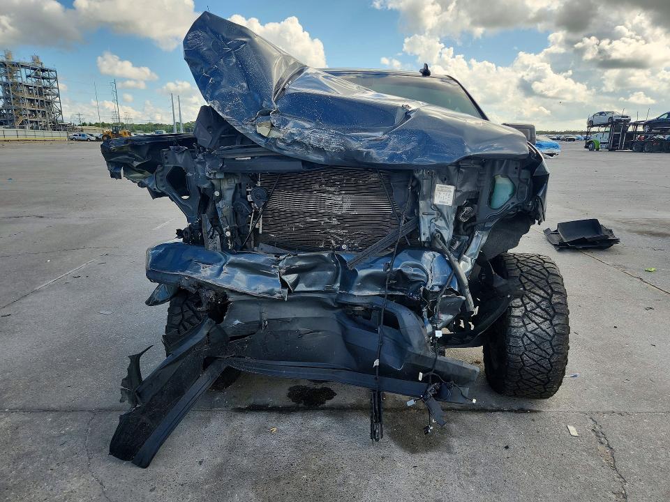 Photo 5 from auction – 2021 CHEVROLET SILVERADO with VIN 3GCUYEEL4MG143559