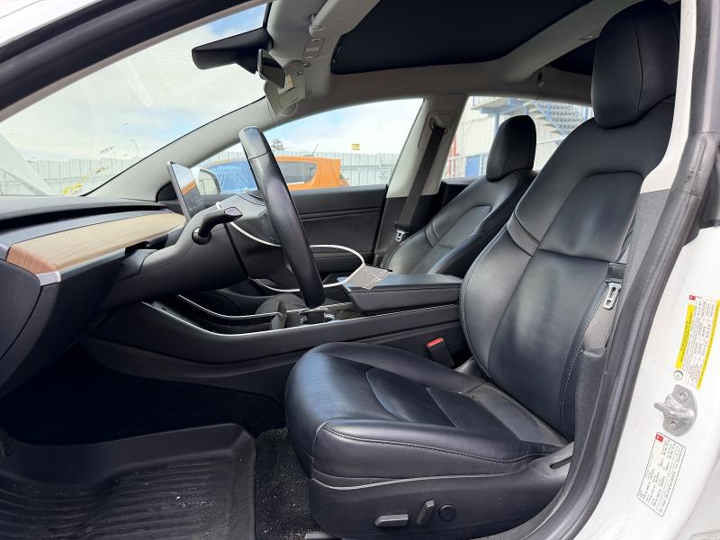 Photo 7 from auction – 2018 TESLA MODEL 3 with VIN 5YJ3E1EA1JF013218