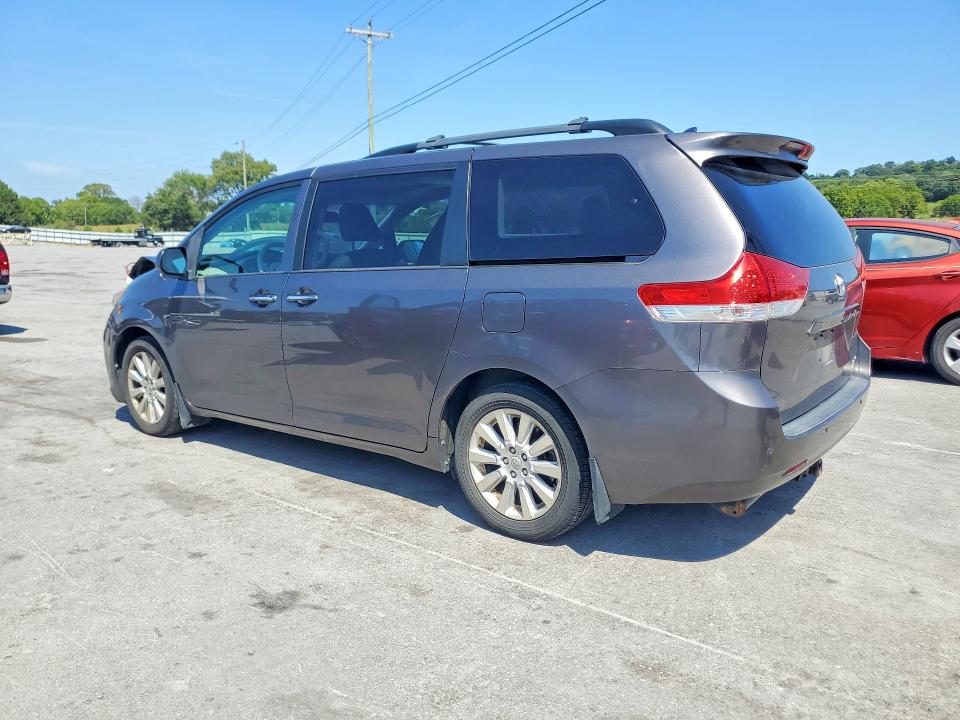 Photo 2 from auction – 2012 TOYOTA SIENNA with VIN 5TDDK3DC6CS046757