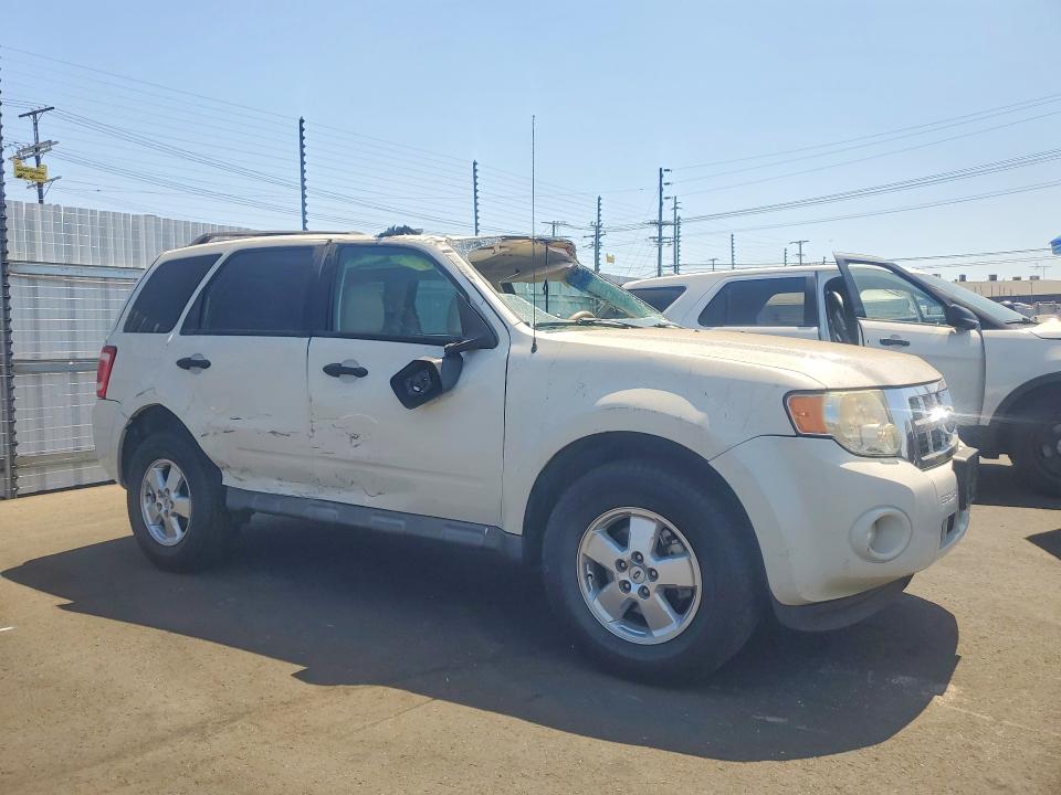 Photo 4 from auction – 2009 FORD ESCAPE with VIN 1FMCU03G69KC85391