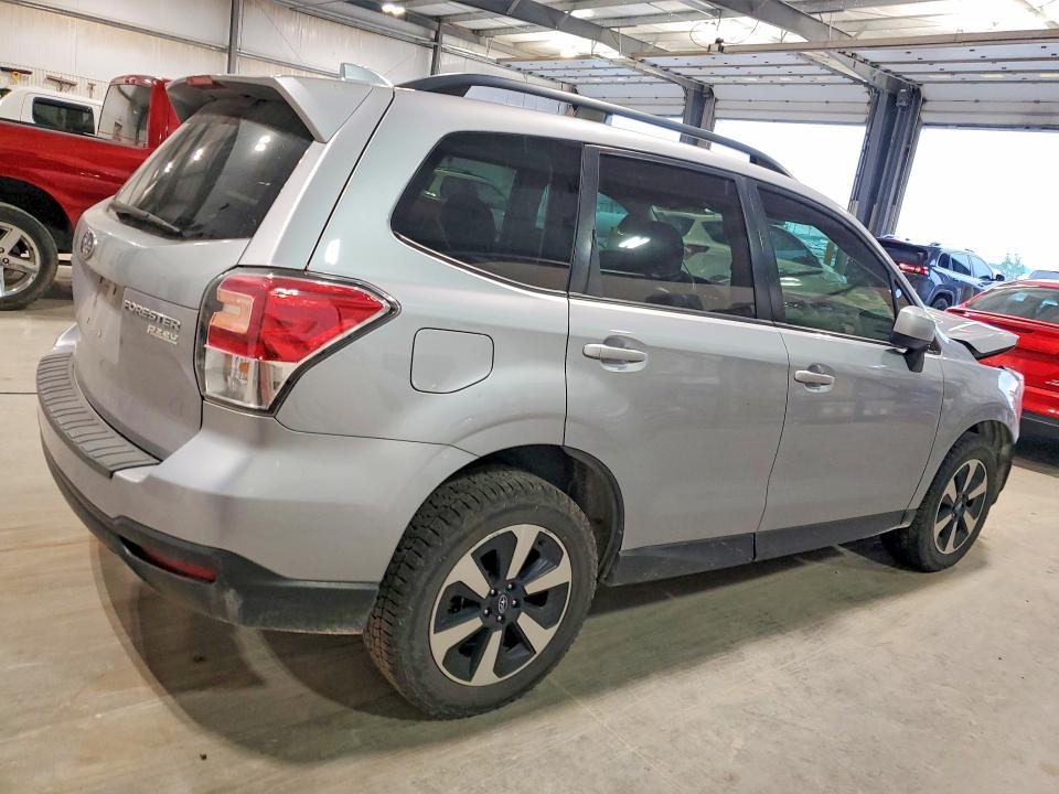 Photo 3 from auction – 2017 SUBARU FORESTER with VIN JF2SJAEC6HH511015