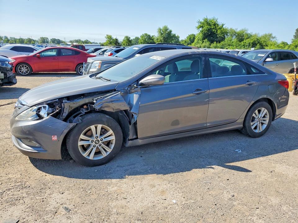 HYUNDAI SONATA 2011 with VIN 5NPEB4AC4BH208209 - Photo from auction