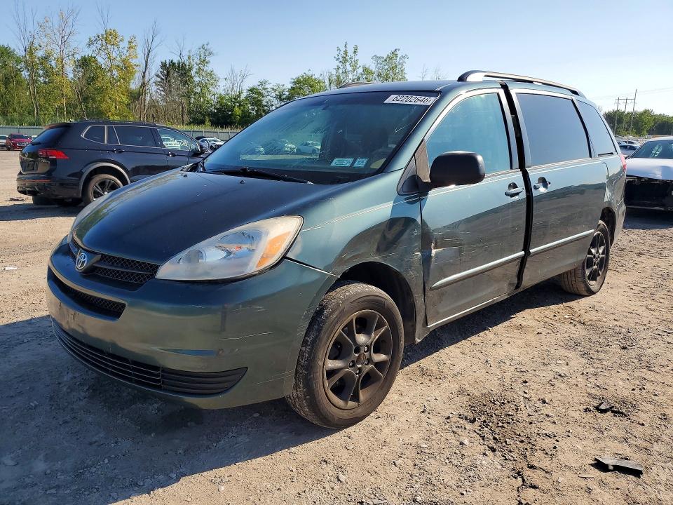 TOYOTA SIENNA 2005 with VIN 5TDBA23C95S039102 - Photo from auction