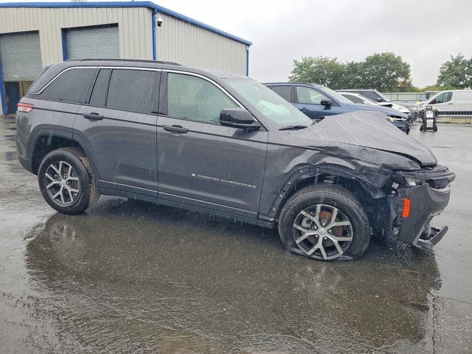 Photo 4 from auction – 2026 JEEP GRAND CHEROKEE with VIN 1C4RJHBR1TC262255