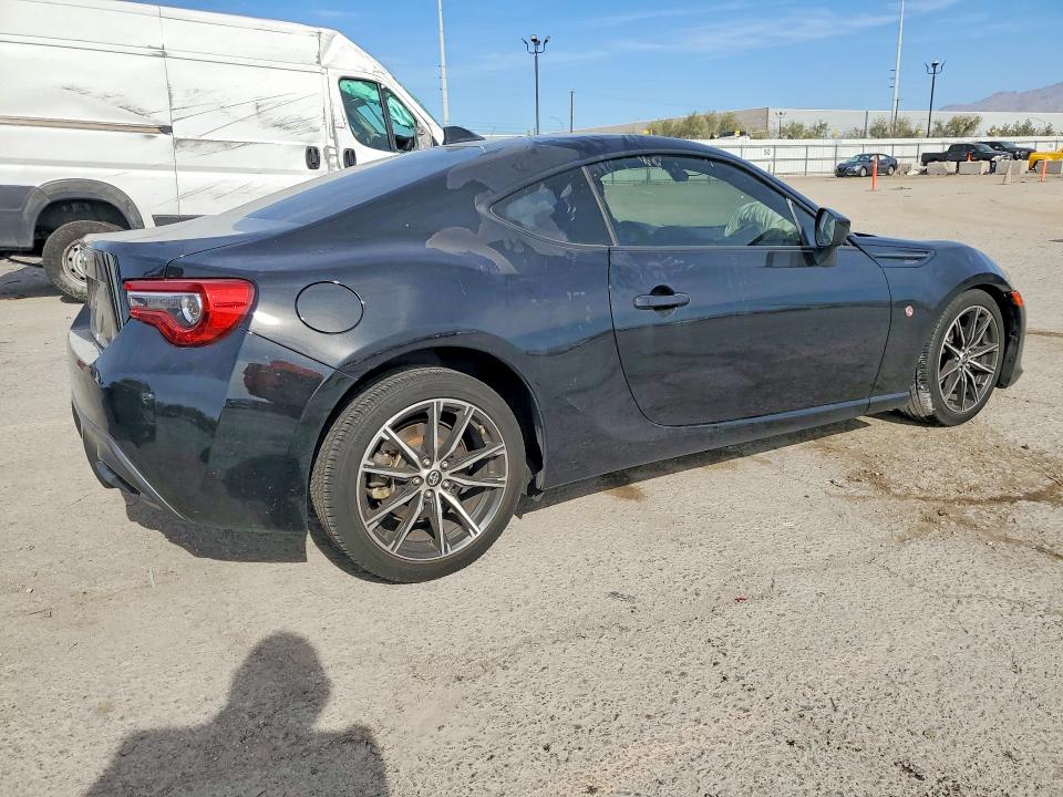 Photo 3 from auction – 2017 TOYOTA 86 with VIN JF1ZNAA11H8708959
