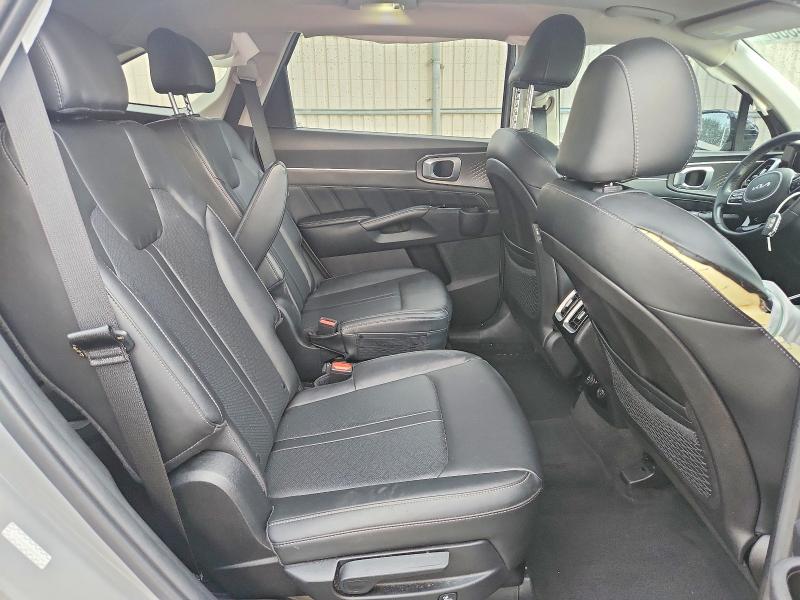 Photo 11 from auction – 2022 KIA SORENTO with VIN 5XYRK4LF2NG120148