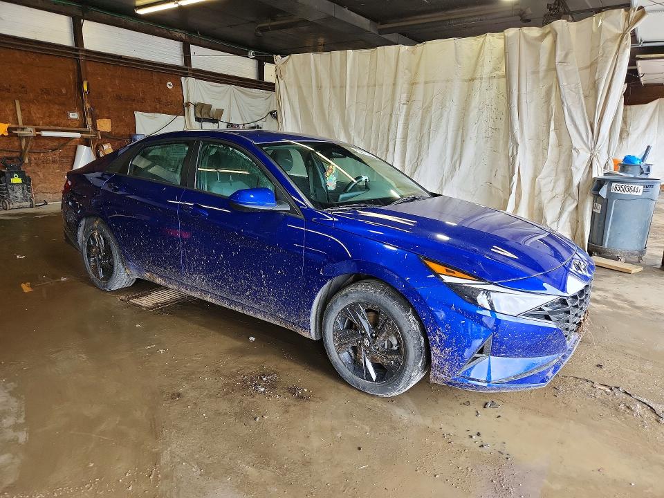 Снимка 4 от търг – 2023 HYUNDAI ELANTRA с VIN KMHLM4AGXPU598116