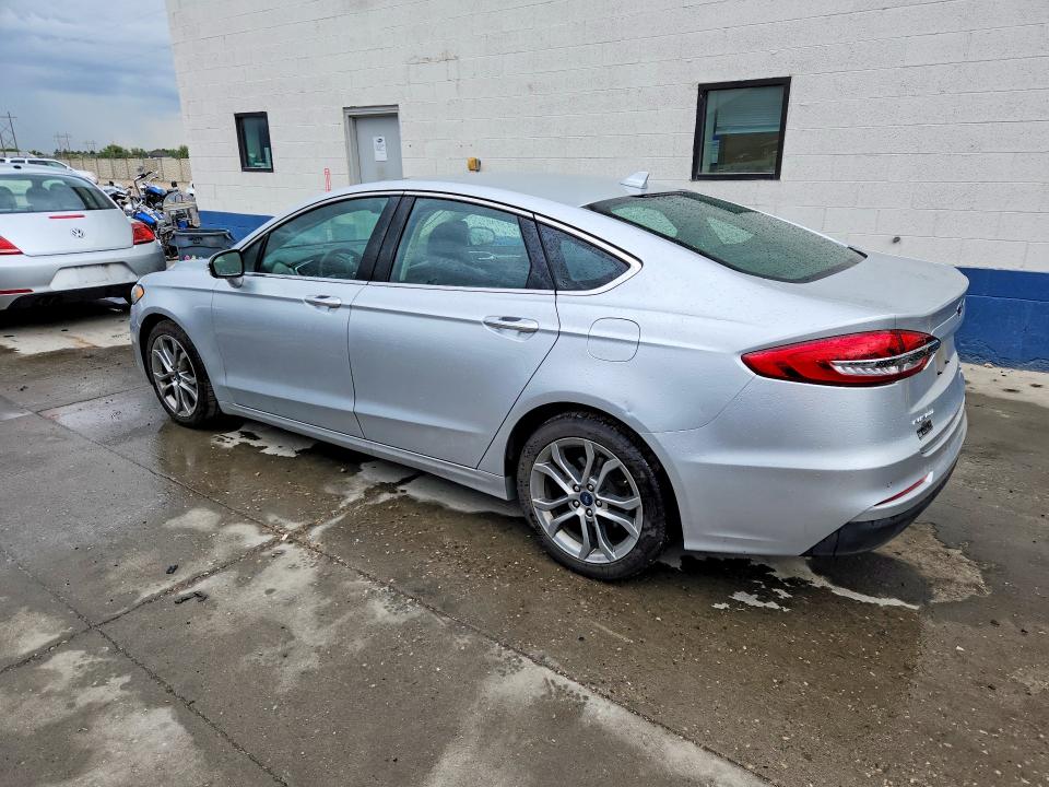 Photo 2 from auction – 2019 FORD FUSION with VIN 3FA6P0CD5KR181951