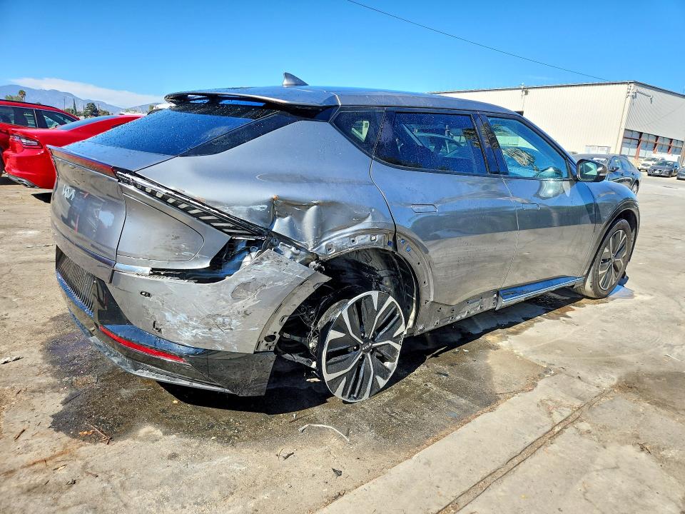 Photo 3 from auction – 2024 KIA EV6 with VIN KNDC34LA3R5617747