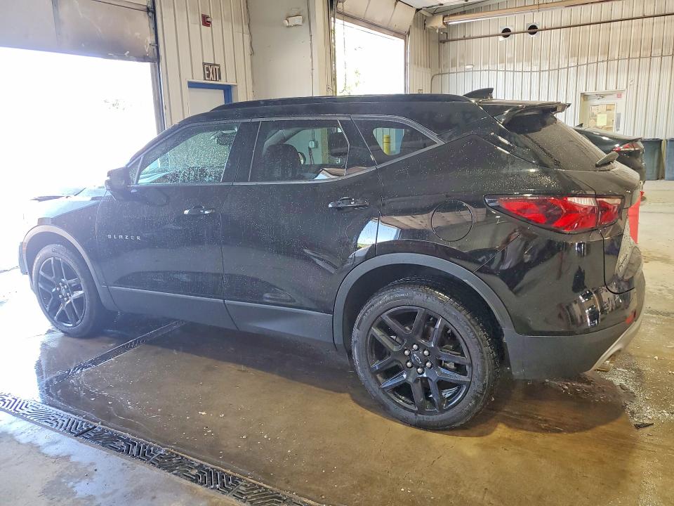 Photo 2 from auction – 2020 CHEVROLET BLAZER with VIN 3GNKBHRS7LS685091