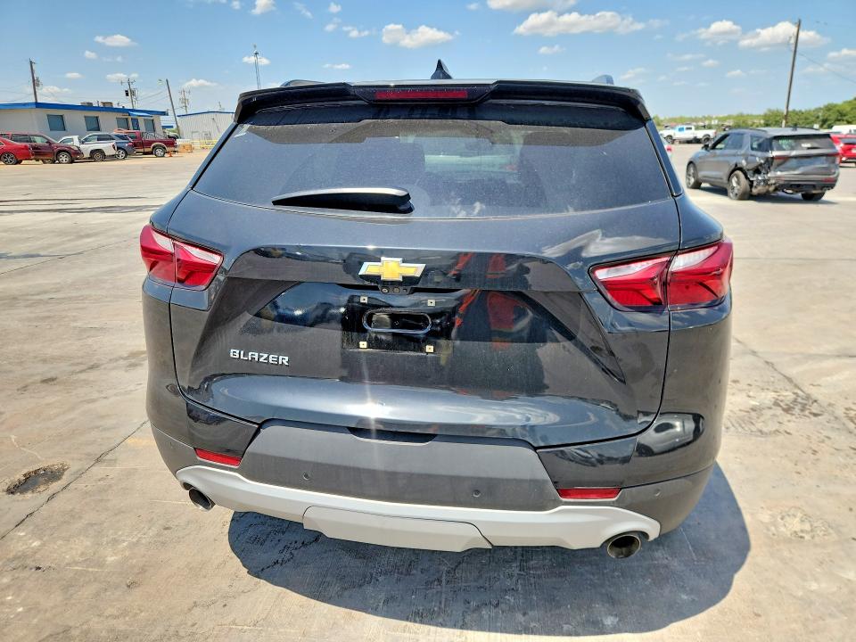 Photo 6 from auction – 2019 CHEVROLET BLAZER with VIN 3GNKBDRS7KS689293