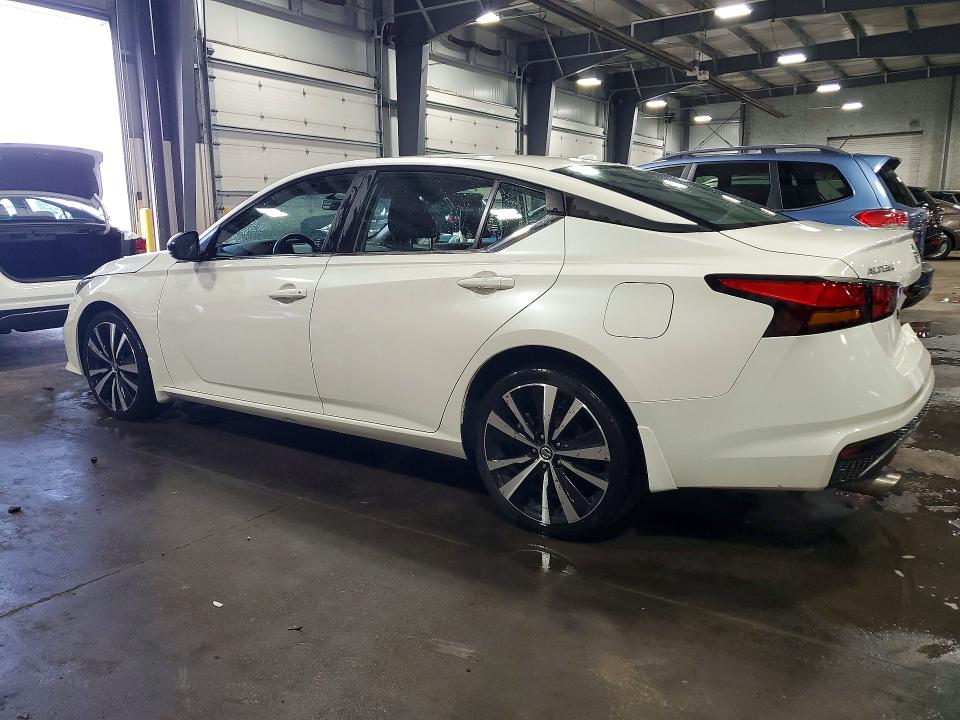Photo 2 from auction – 2019 NISSAN ALTIMA with VIN 1N4BL4CW0KC154531
