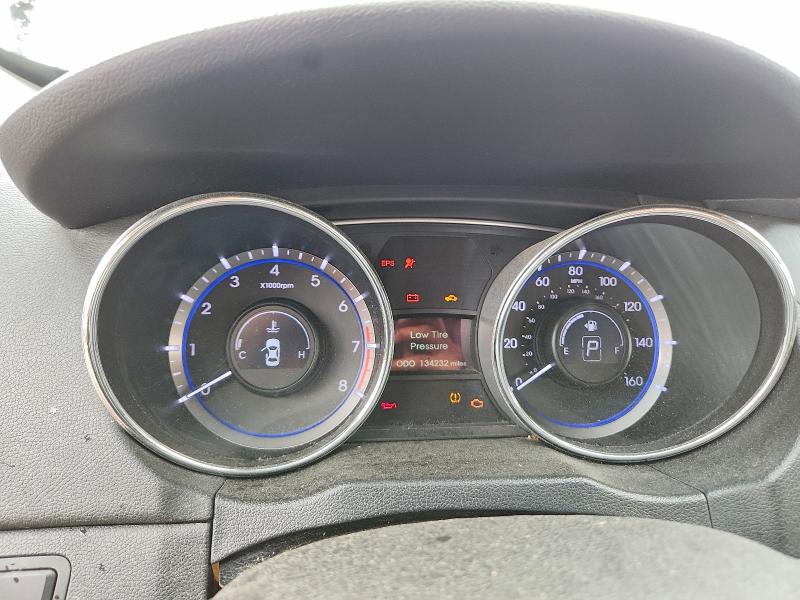 Photo 9 from auction – 2011 HYUNDAI SONATA with VIN 5NPEC4AC4BH104395