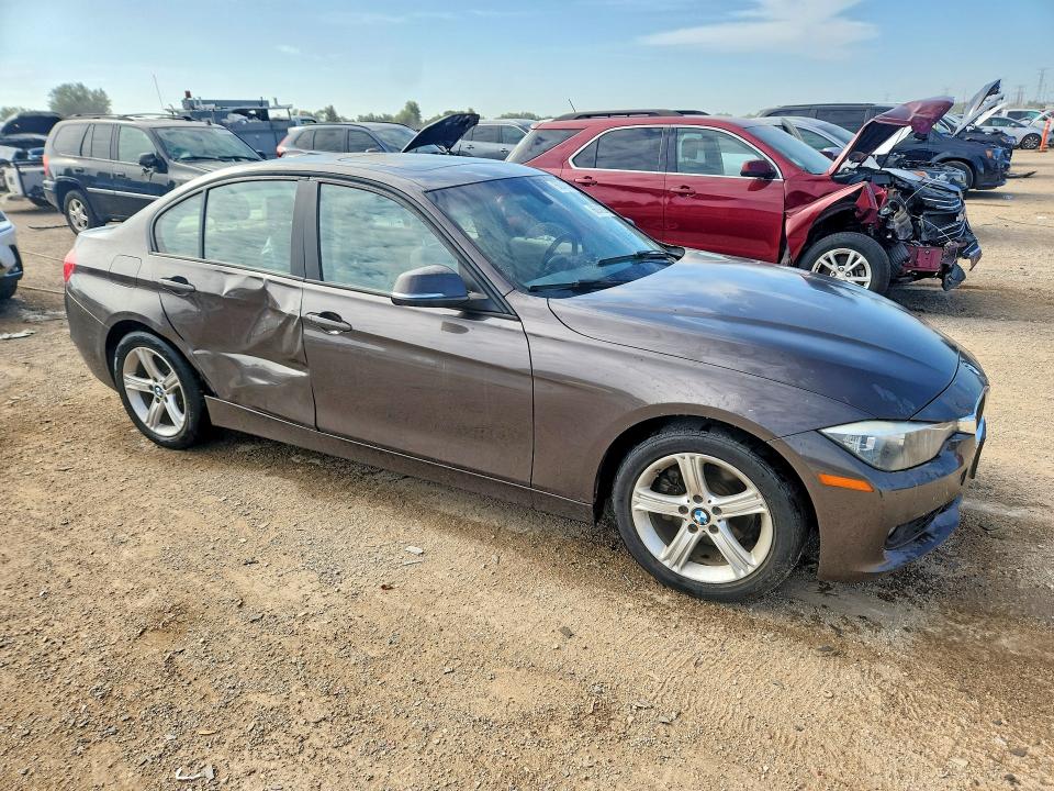 Photo 4 from auction – 2013 BMW 328 with VIN WBA3A5C51DF356195
