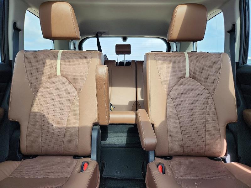 Photo 10 from auction – 2025 TOYOTA GRAND HIGHLANDER with VIN 5TDAAAB54SS085070