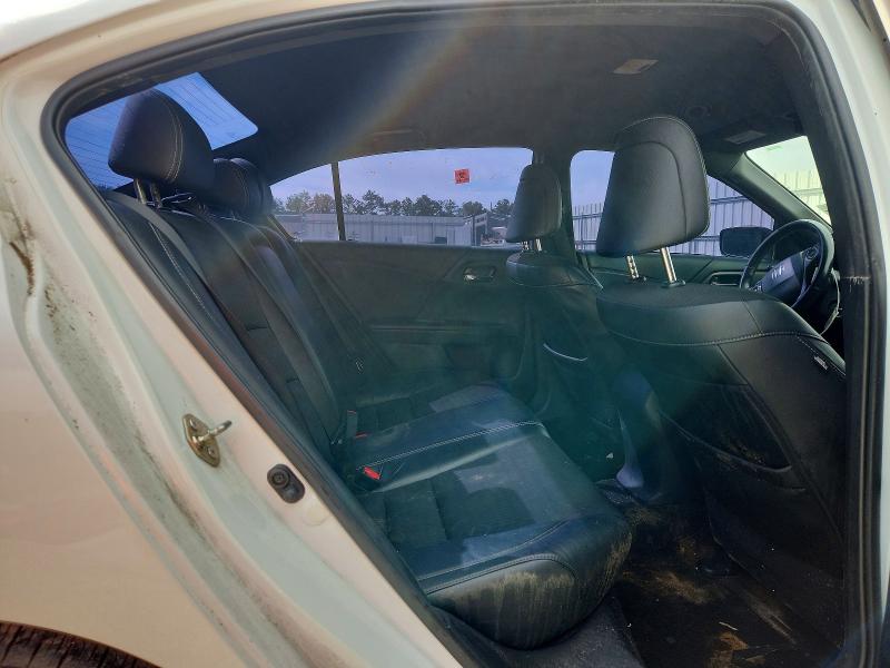 Photo 10 from auction – 2016 HONDA ACCORD with VIN 1HGCR2F51GA147354