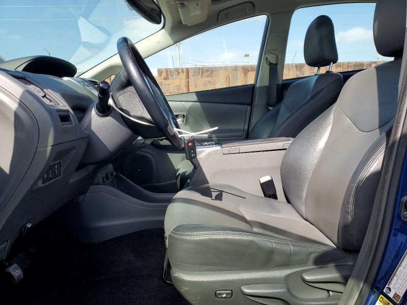 Photo 7 from auction – 2014 TOYOTA PRIUS V with VIN JTDZN3EU9E3320431