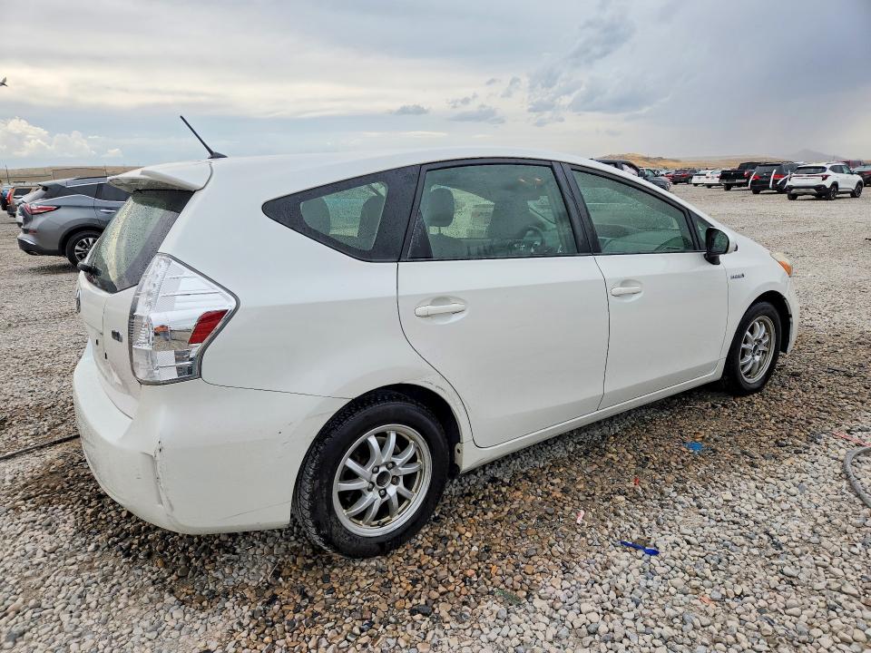 Photo 3 from auction – 2013 TOYOTA PRIUS V with VIN JTDZN3EU4D3218548