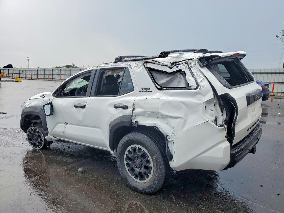 صورة رقم 2 من المزاد - 2025 TOYOTA 4RUNNER مع VIN JTEVB5BR5S5009318