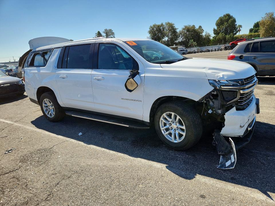 Photo 4 from auction – 2021 CHEVROLET SUBURBAN with VIN 1GNSCCKD6MR218826