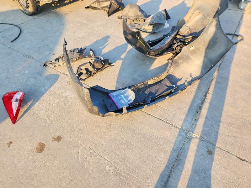 Photo 12 from auction – 2017 TOYOTA COROLLA with VIN 5YFBURHE9HP734803